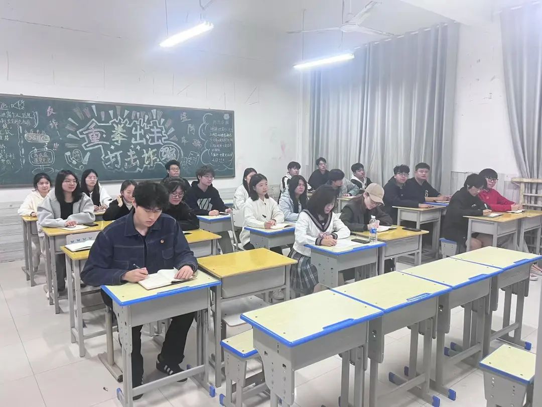 谈球吧体育app下载