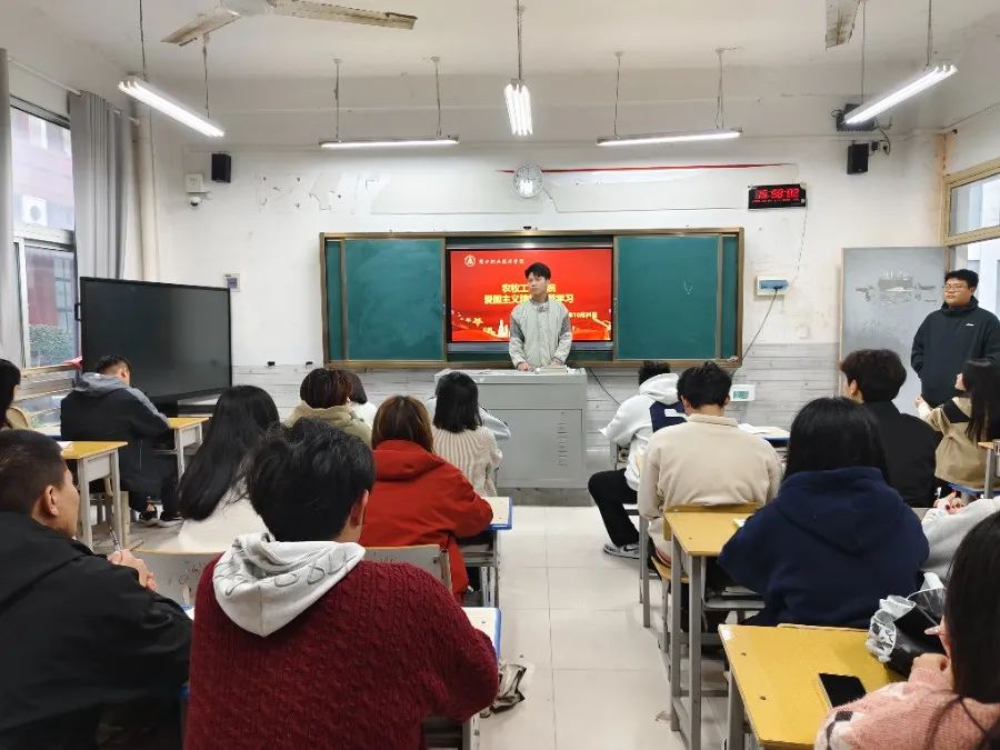 谈球吧体育app下载