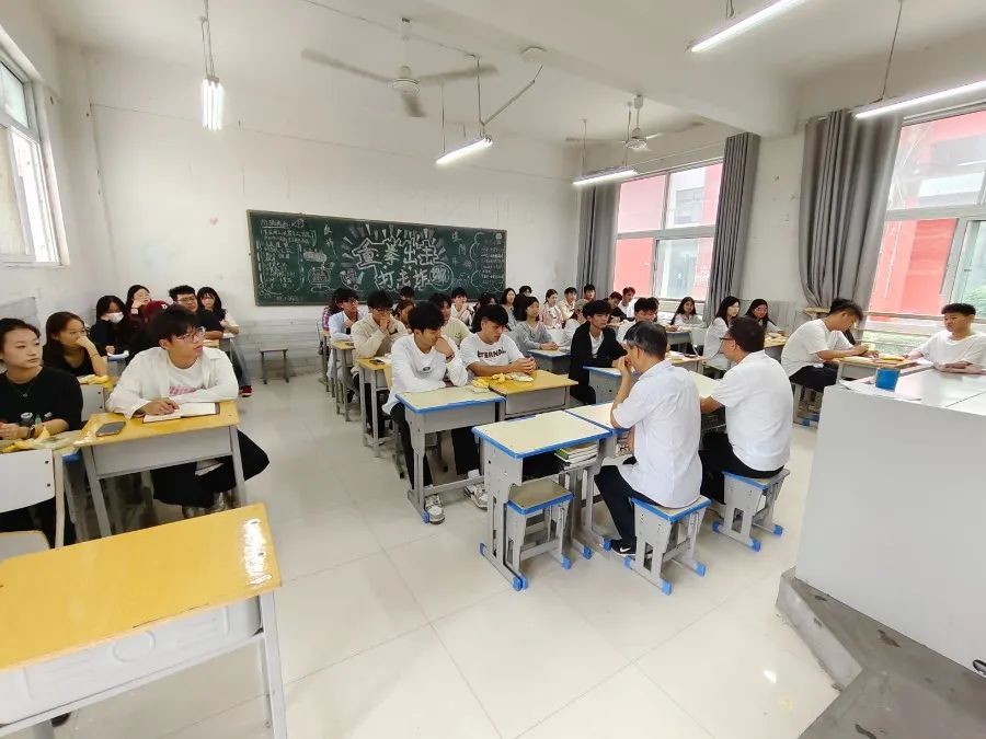 谈球吧体育app下载