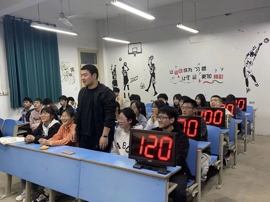 谈球吧体育app下载