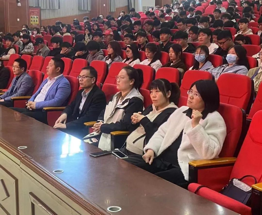 谈球吧体育app下载