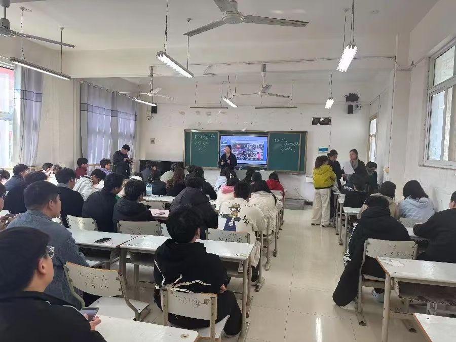 谈球吧体育app下载