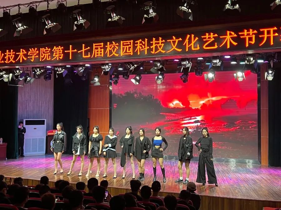 谈球吧体育app下载