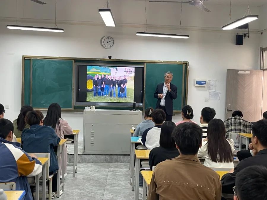 谈球吧体育app下载