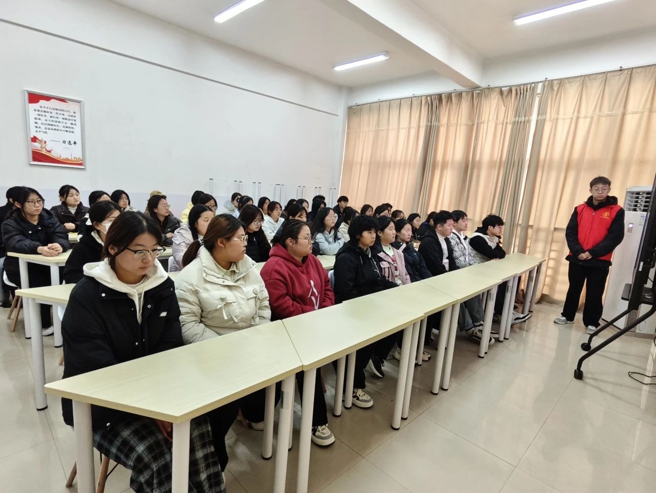 谈球吧体育app下载