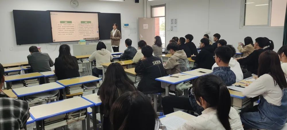 谈球吧体育app下载