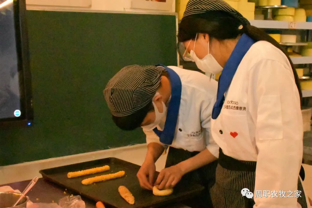 谈球吧体育app下载