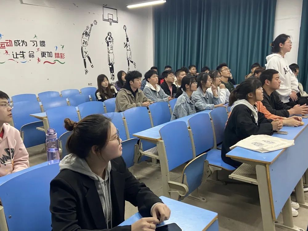 谈球吧体育app下载