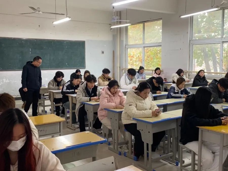 谈球吧体育app下载